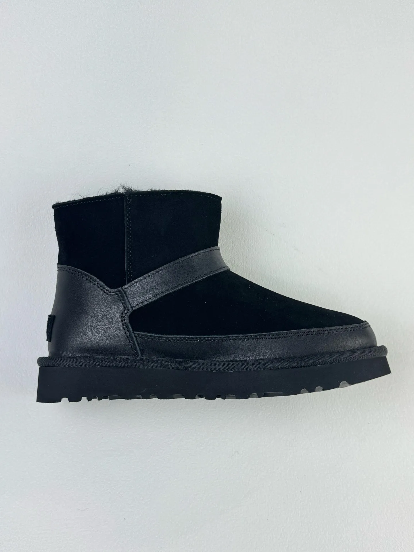 Guangzhou top version ❗ Local 💰560 UGG Classic Novelty cow split leather, warm, simple and versatile, snow boots for women
